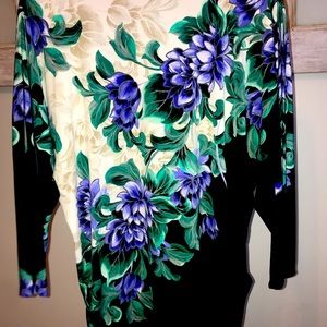 New w/tags! Beautiful JM Collection top.